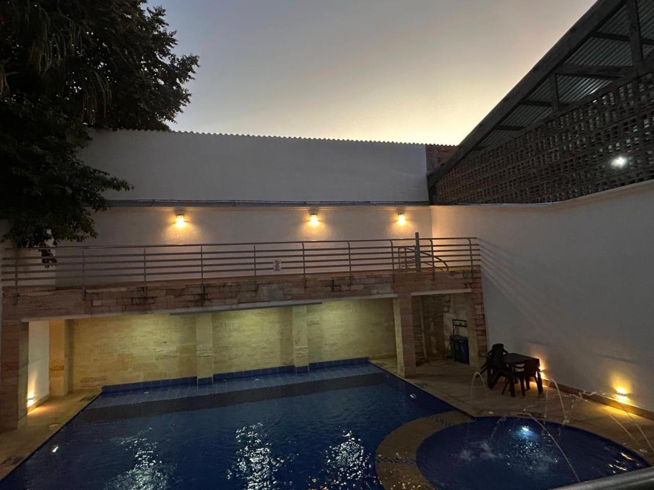 Kalina Hotel Girardot Kültér fotó